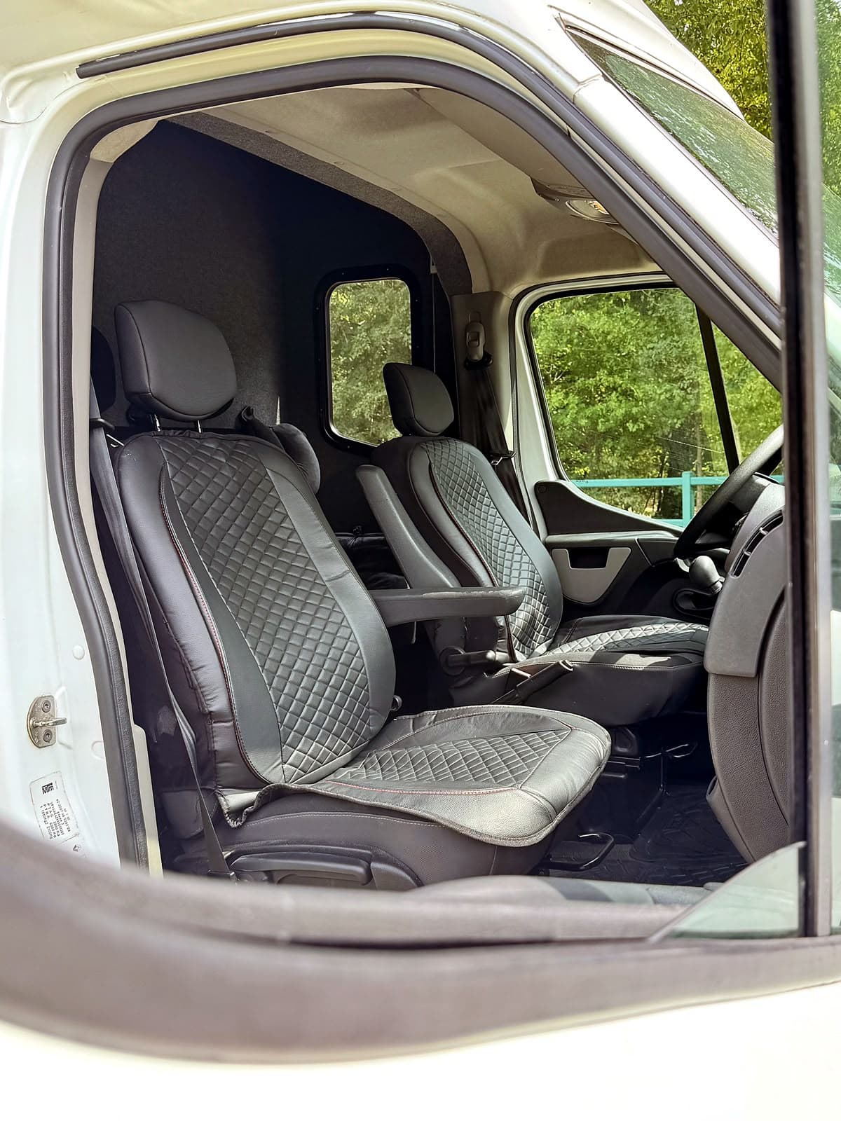 Cabine confort du camion AGMS